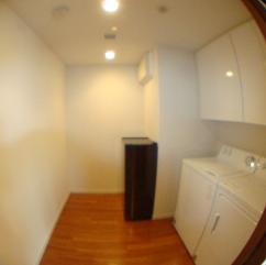 Daikanyama Tower - Laundry Room