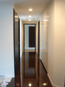Izumi Garden Residence - Corridor
