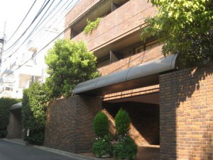 Kita Aoyama Park Mansion - Entrance