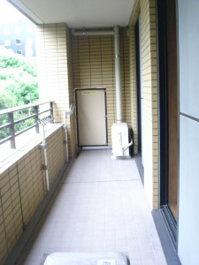 Towa Akasaka Apartment - Balcony