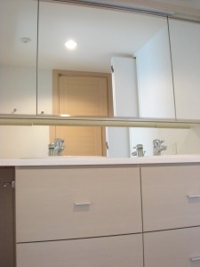 Gaien Residence - Powder Room