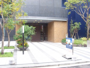 Platine Nishishinjuku - Entrance