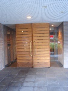 Azabukan - Entrance