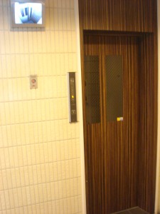 Minami-aoyama Residence - Elevator